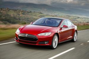 Tesla Model S P85+ 2014 года (UK)